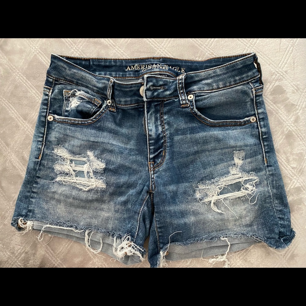 American Eagle 🦅 Size 6 Shorts